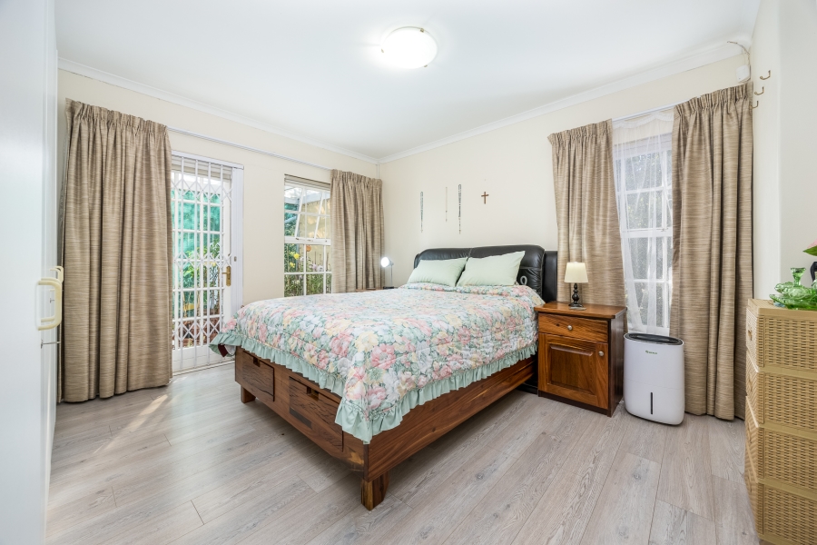 3 Bedroom Property for Sale in Zevenwacht Farm Village Western Cape